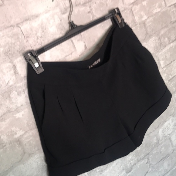 EXPRESS | Black Low waist shorts - Picture 1 of 6
